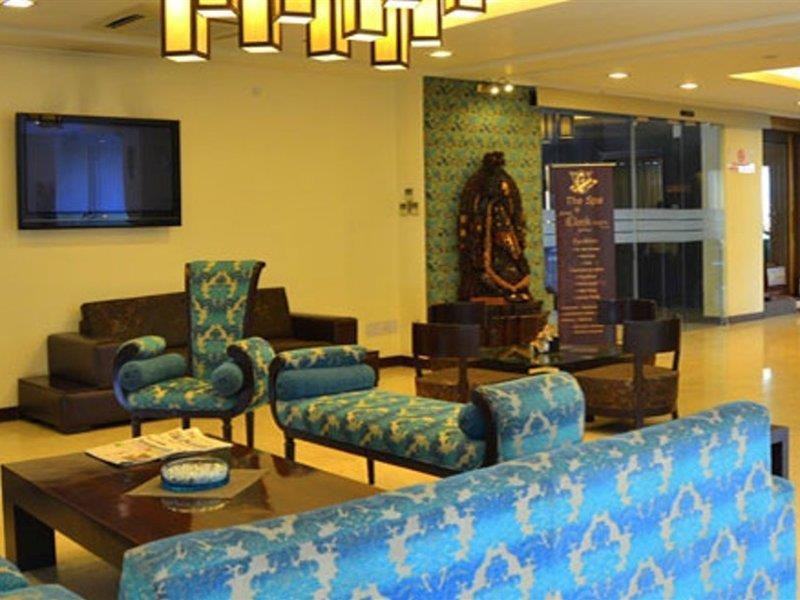 Hotel Clark Heights New Delhi Bagian luar foto