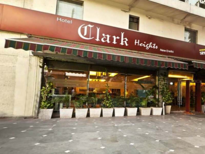 Hotel Clark Heights New Delhi Bagian luar foto