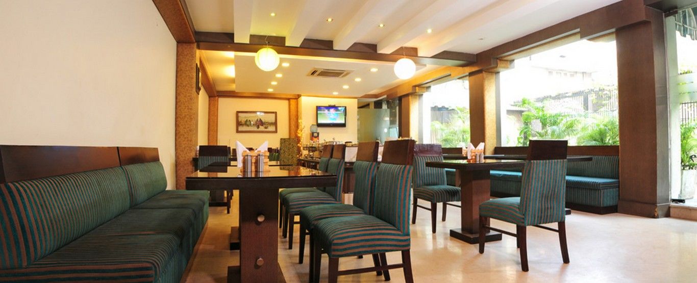 Hotel Clark Heights New Delhi Bagian luar foto