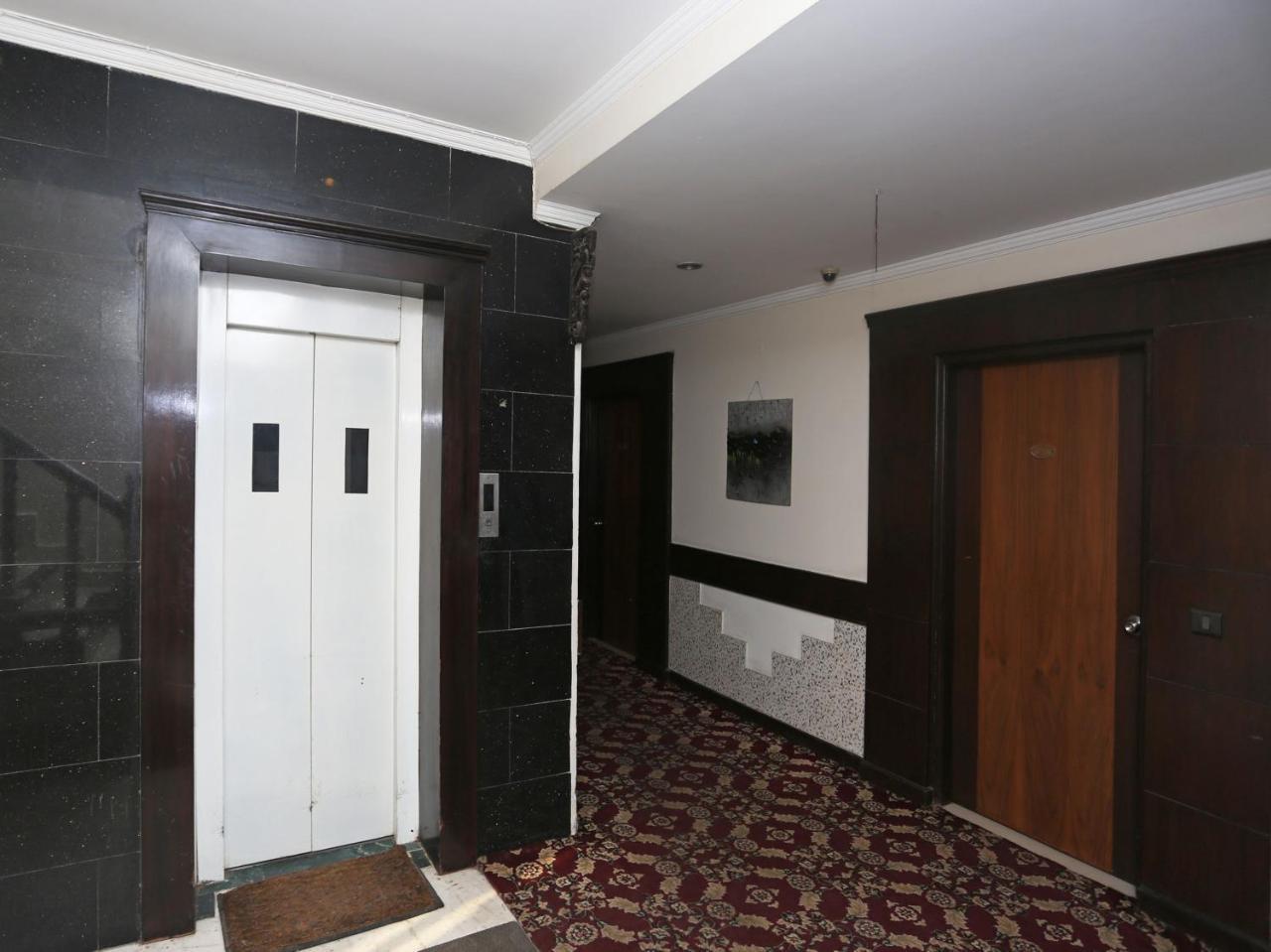 Hotel Clark Heights New Delhi Bagian luar foto